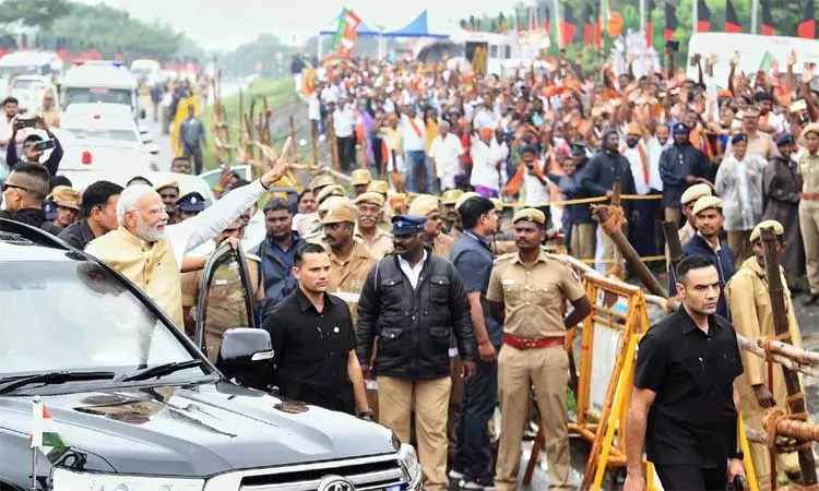 இன்று பிரதமர் மோடியின் வருகையையொட்டி  சென்னையில் 5 அடுக்கு பாதுகாப்பு